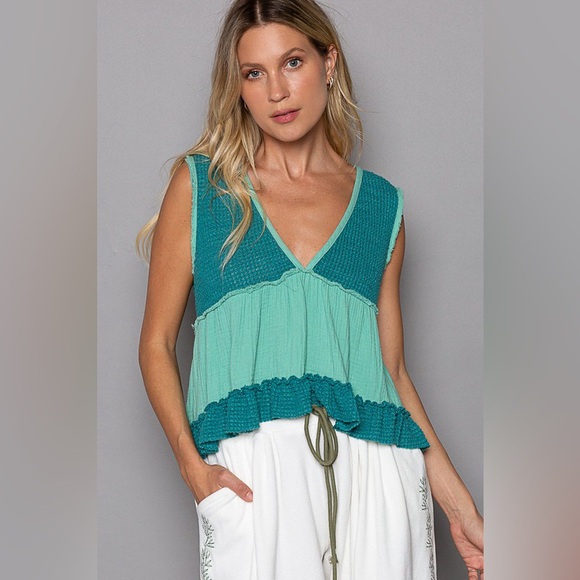 138B. Sleeveless Contrast Thermal Babydoll Top - Mint Green - Picture 1 of 6